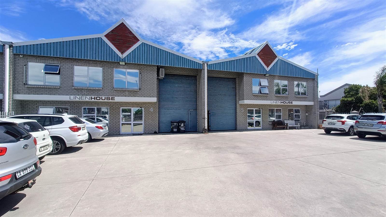 450  m² Industrial space in Montague Gardens photo number 1