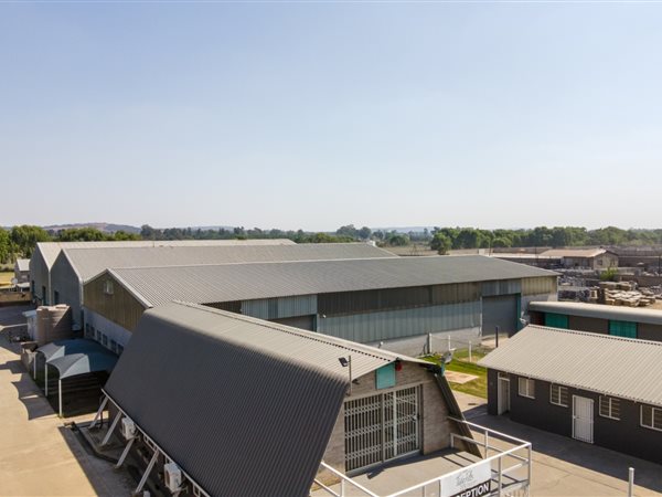 5 850  m² Industrial space