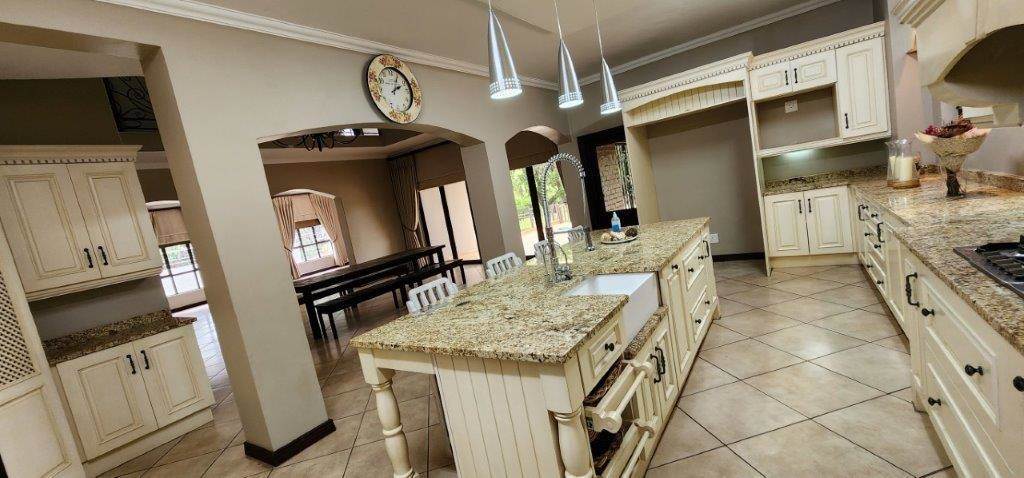 4 Bed House in Seasons Lifestyle Estate photo number 15