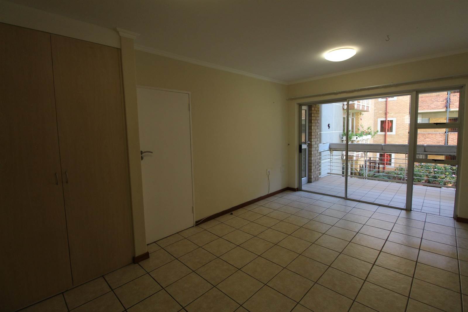 1 Bed Apartment in Groenkloof photo number 11