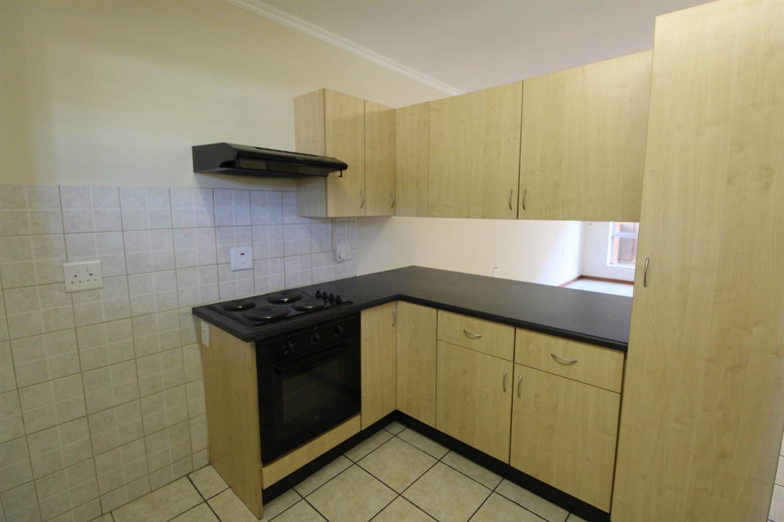 1 Bed Apartment in Groenkloof photo number 8