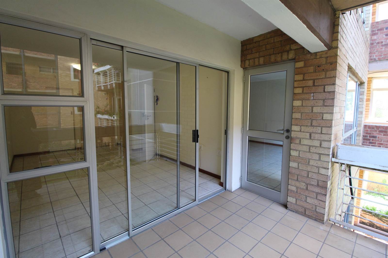 1 Bed Apartment in Groenkloof photo number 10