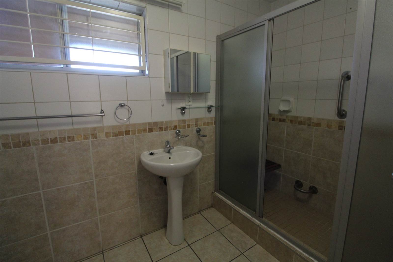 1 Bed Apartment in Groenkloof photo number 15