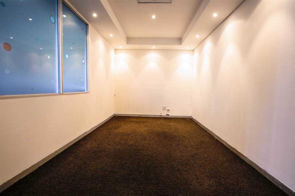 142  m² Commercial space in Claremont photo number 6