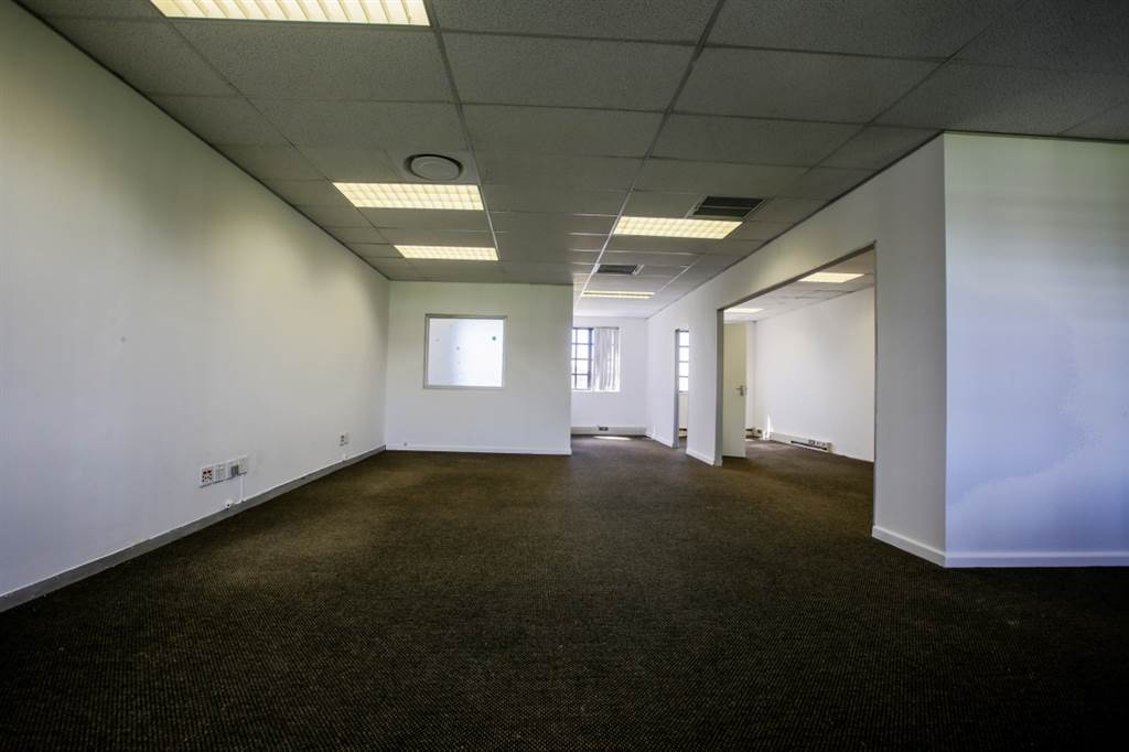 142  m² Commercial space in Claremont photo number 3