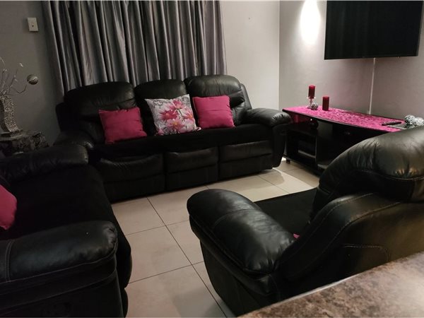 2 Bedroom House 2 Bedroom House