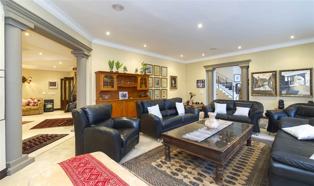 6 Bed House in Linksfield photo number 5