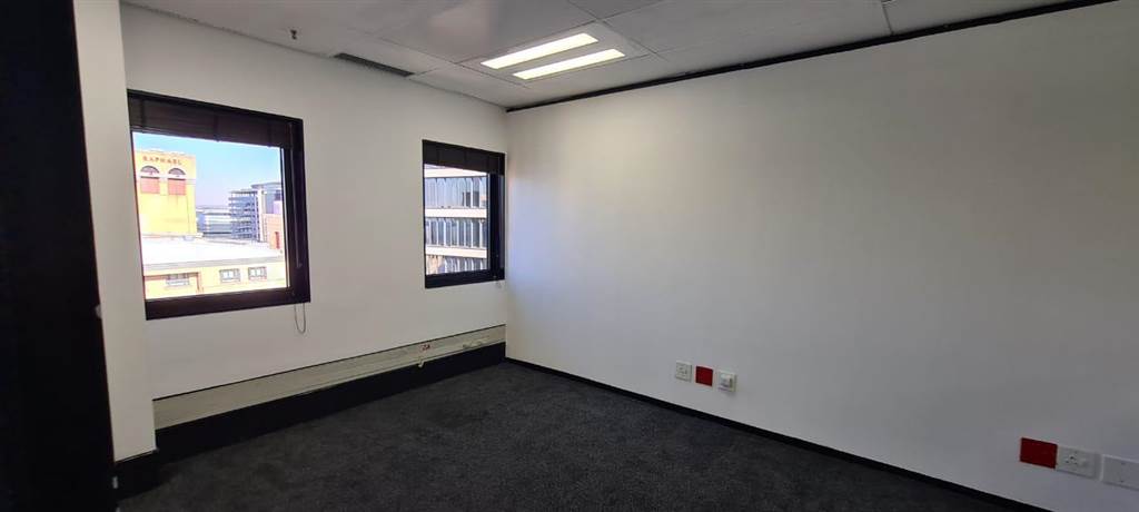 191  m² Commercial space in Sandown photo number 17