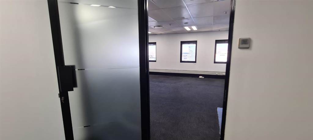 191  m² Commercial space in Sandown photo number 12