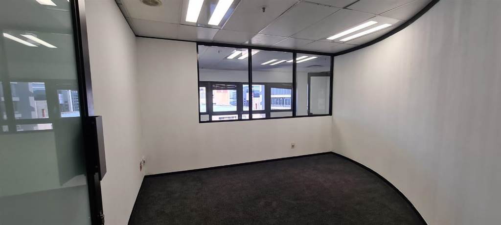 191  m² Commercial space in Sandown photo number 23