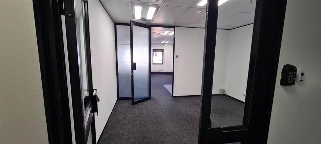 191  m² Commercial space in Sandown photo number 10