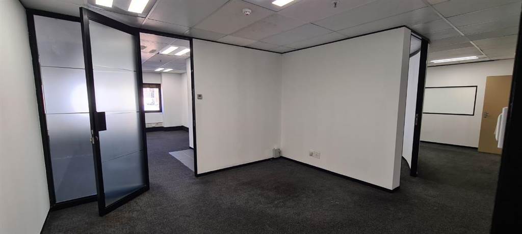 191  m² Commercial space in Sandown photo number 8