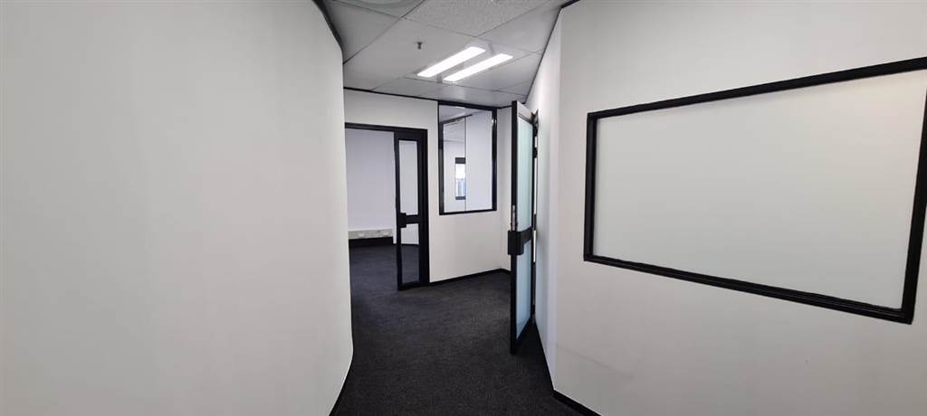191  m² Commercial space in Sandown photo number 24