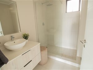 1 Bed Apartment in Halfway House