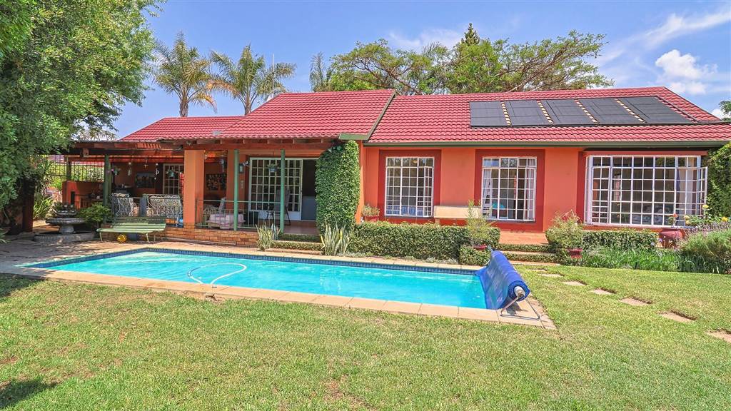 5 Bedroom House