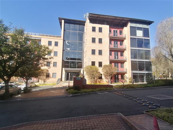 110  m² Commercial space in Constantia Kloof