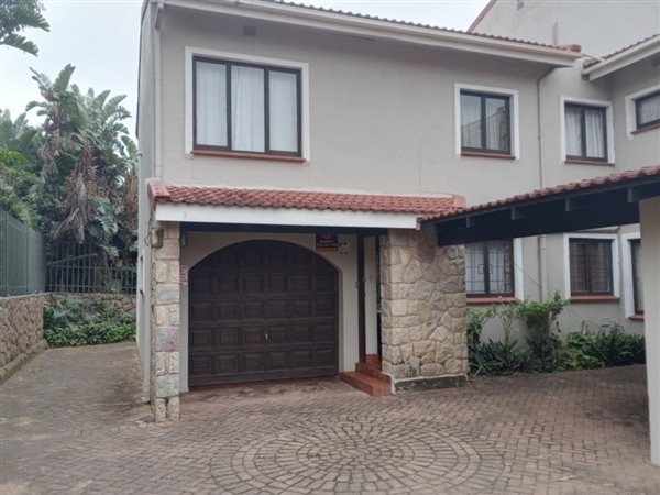 4 Bed Townhouse in Marina Beach