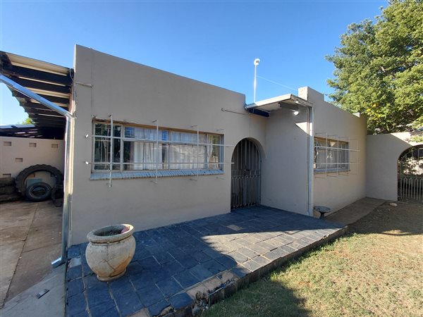 3 Bedroom House 3 Bedroom House