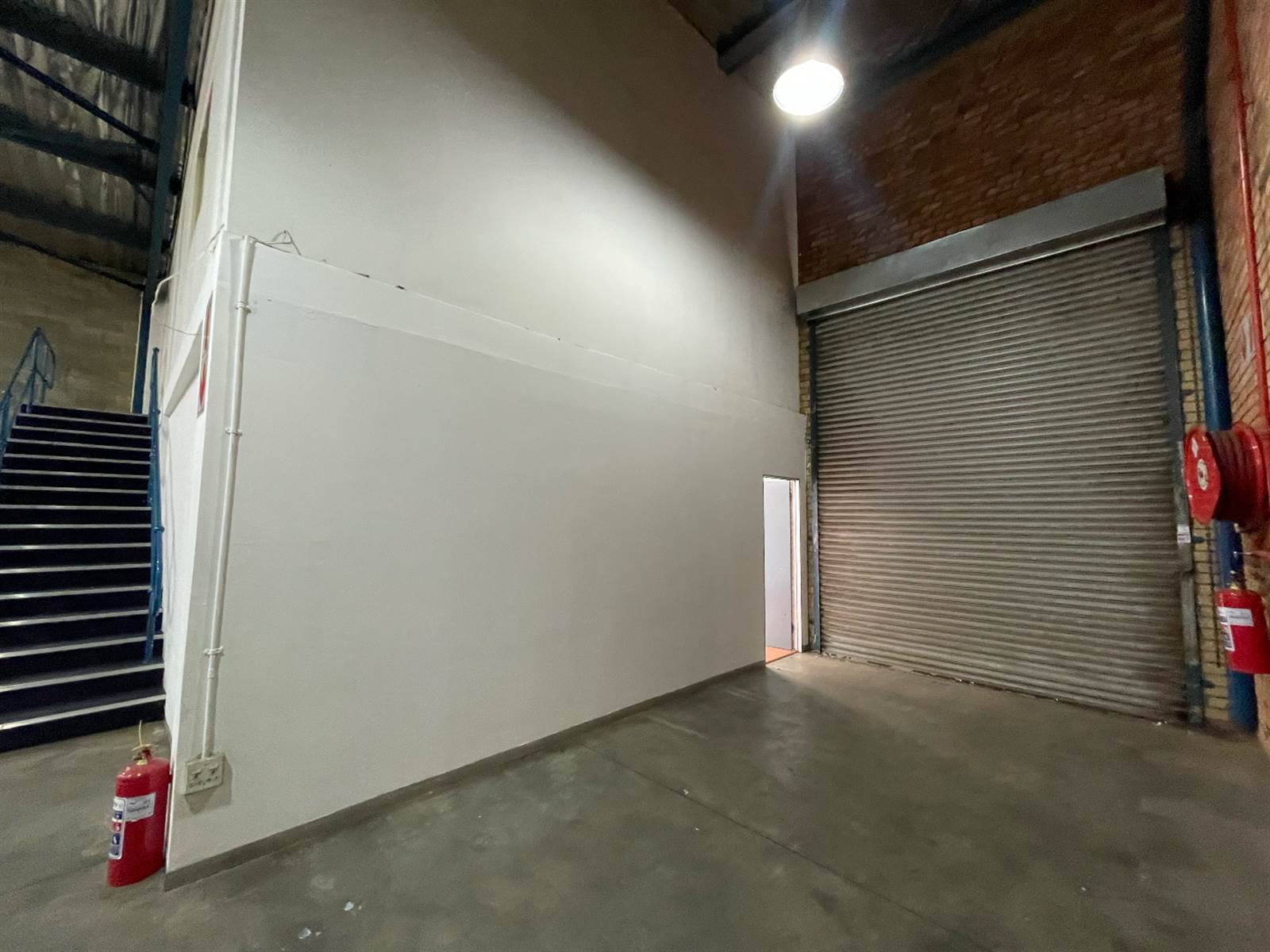 224  m² Commercial space in Eastgate photo number 4