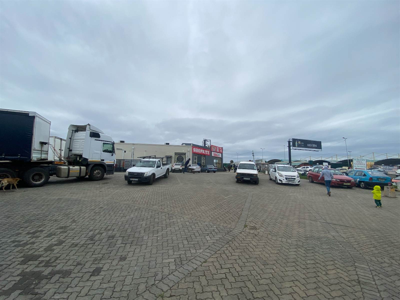 514  m² Commercial space in Mdantsane photo number 7