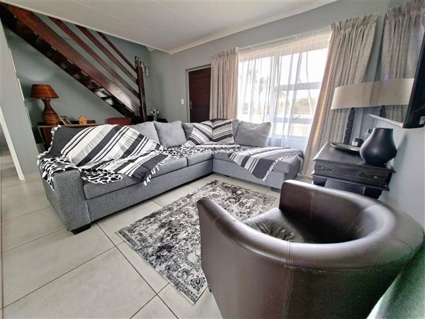 4 Bedroom House 4 Bedroom House