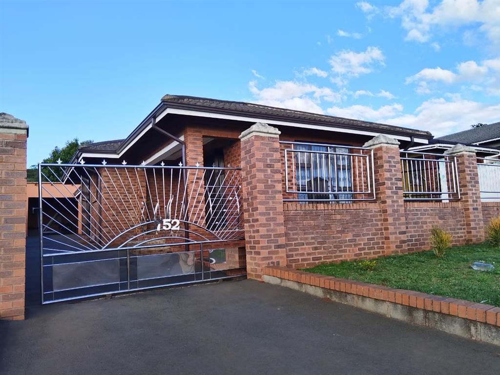 3 Bed House in Panorama Gardens photo number 22