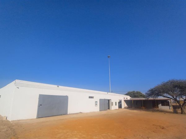 627  m² Commercial space in Lethlabile