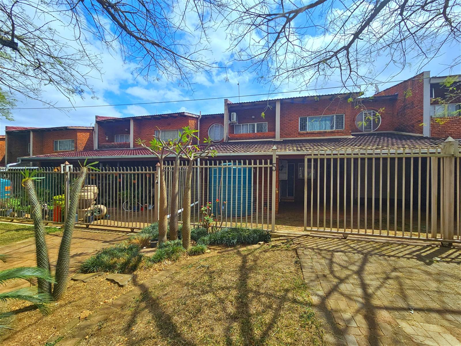 3 Bed Townhouse in Louis Trichardt photo number 18