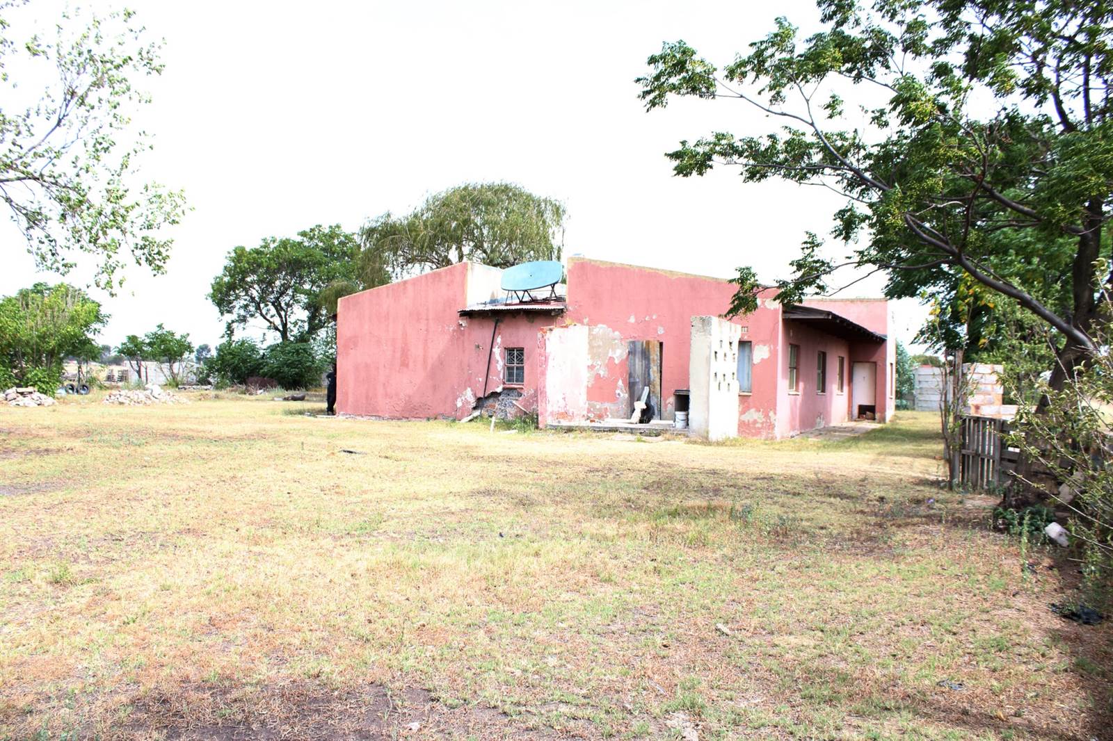 1.6 ha Farm in Vischkuil photo number 3