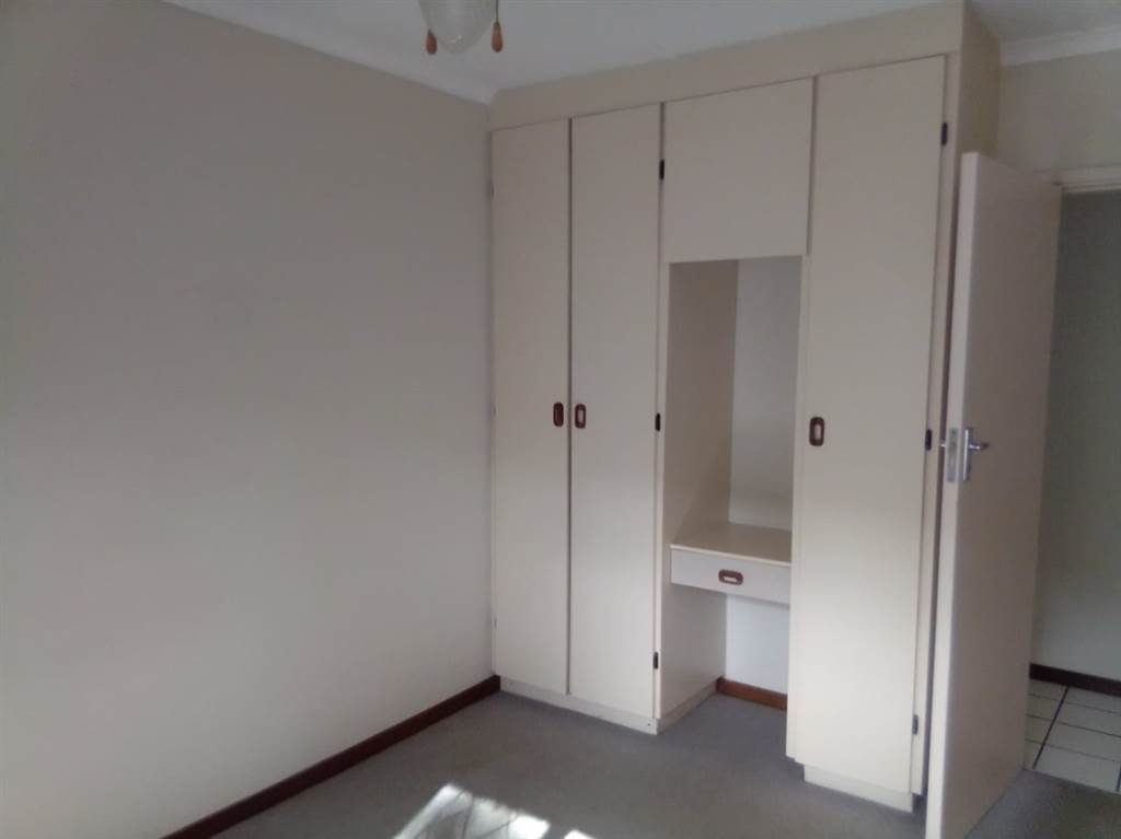 3 Bed Flat in Uvongo photo number 6
