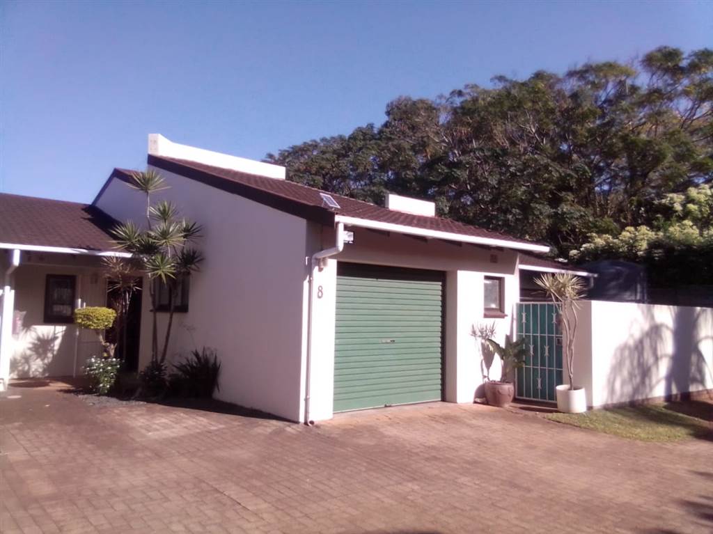 3 Bed Flat in Uvongo photo number 1