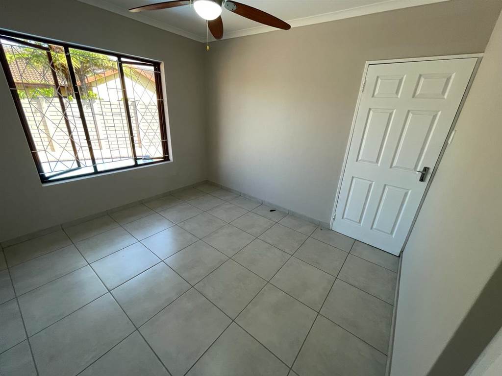 3 Bed House in Veld En Vlei photo number 10