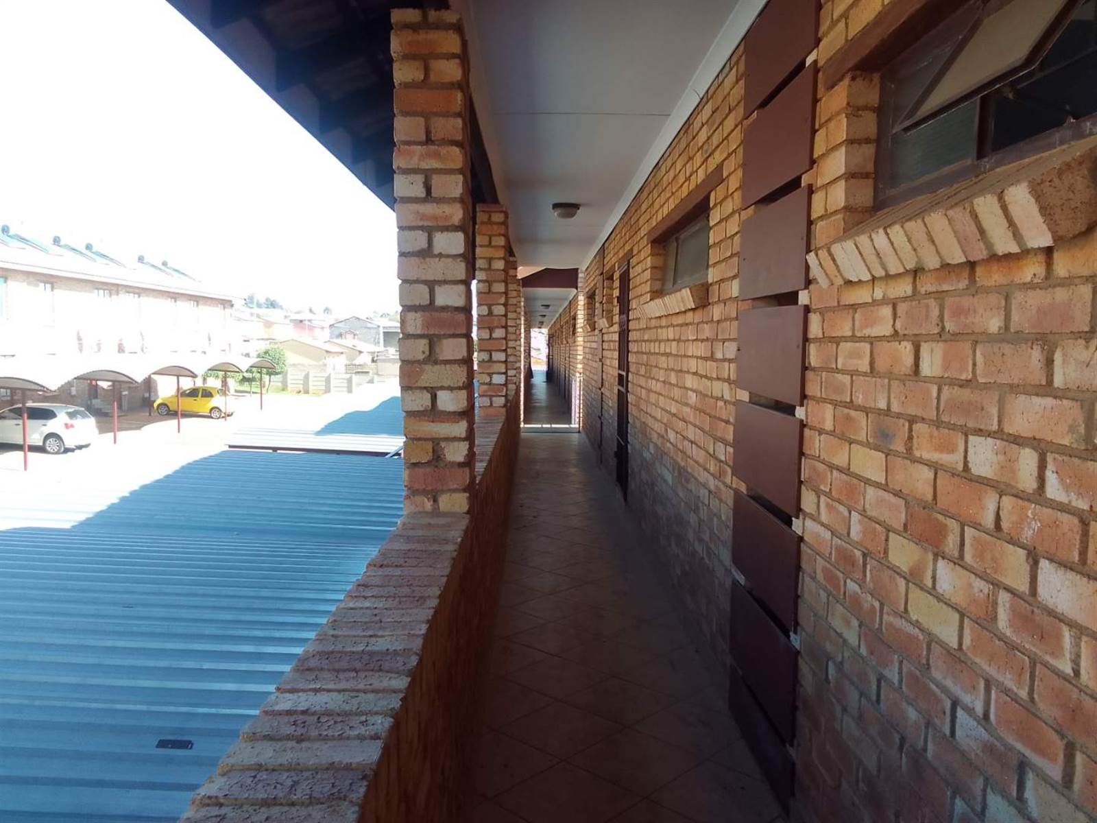 2 Bed Apartment in Olievenhoutbosch photo number 15