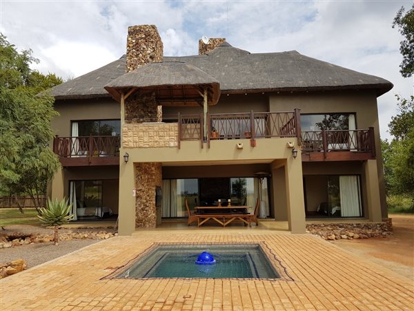 4 Bedroom House 4 Bedroom House