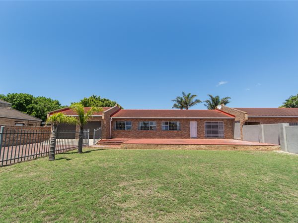 7 Bed House in Summerstrand