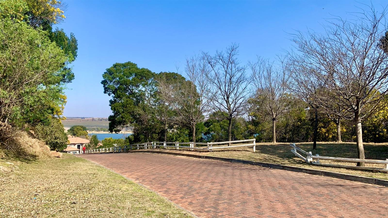 1056 m² Land available in Kungwini Country Estate photo number 2