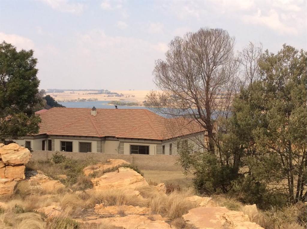 1056 m² Land available in Kungwini Country Estate photo number 5