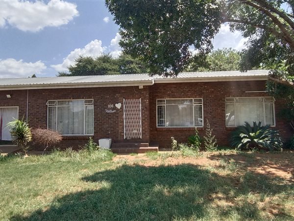4 Bedroom House 4 Bedroom House