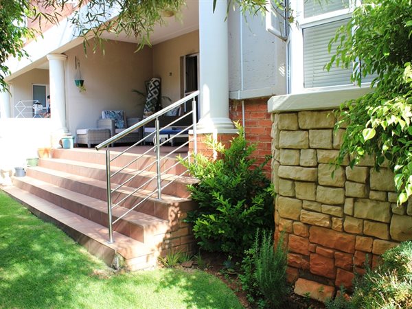 3 Bed Apartment in Eagle Canyon Golf Estate