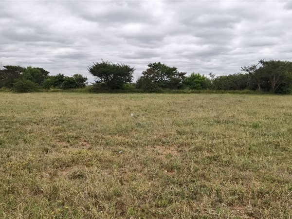 879 m² Land