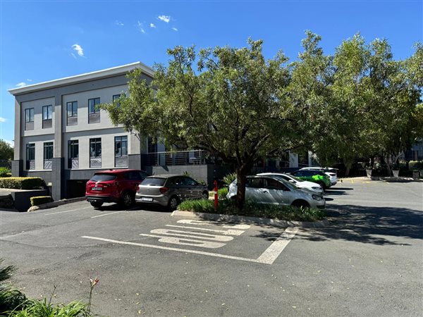217  m² Commercial space in Lonehill