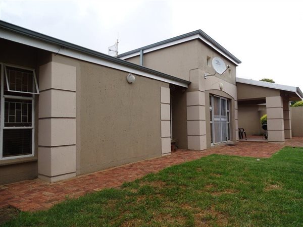 2 Bed Townhouse in Kanoniers Park