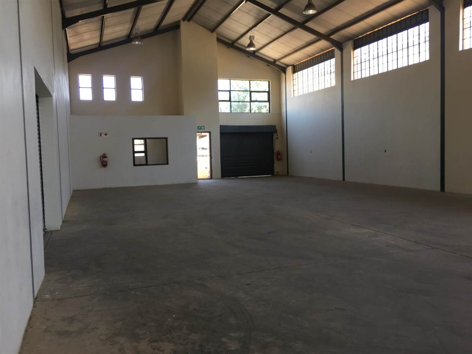 251  m² Industrial space in Route 21 Business Park photo number 6