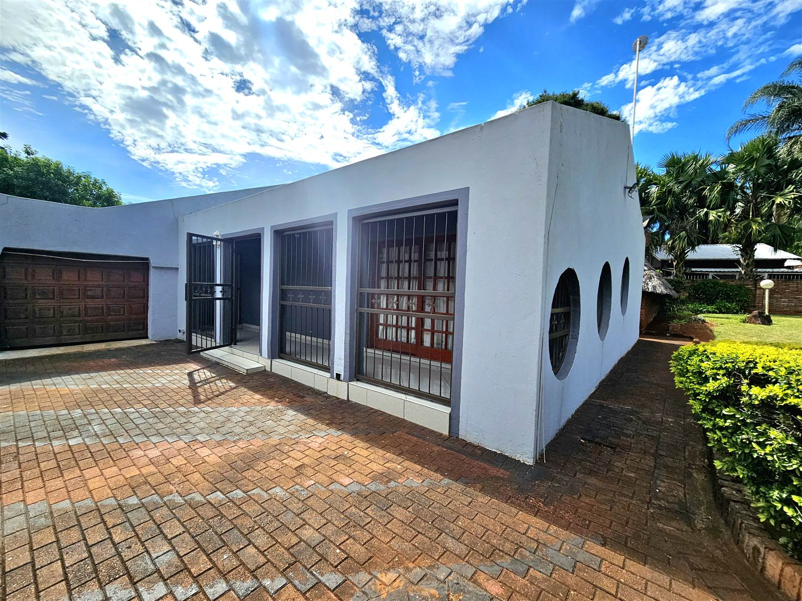 5 Bed House in Makhado (Louis Trichardt) photo number 2