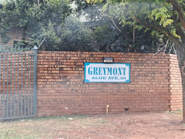 3 Bedroom Townhouse 3 Bedroom Townhouse