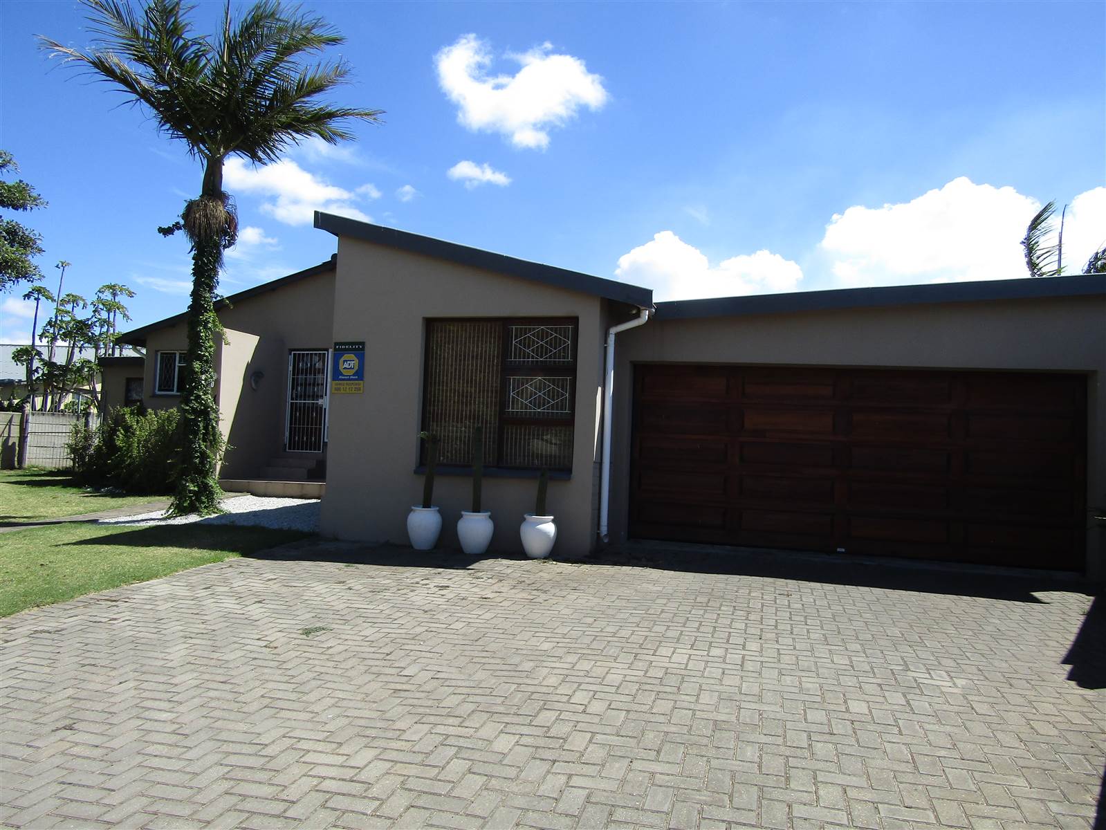 3 Bed House in Humansdorp photo number 1