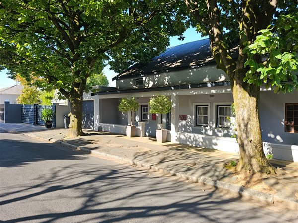 3 Bedroom House 3 Bedroom House