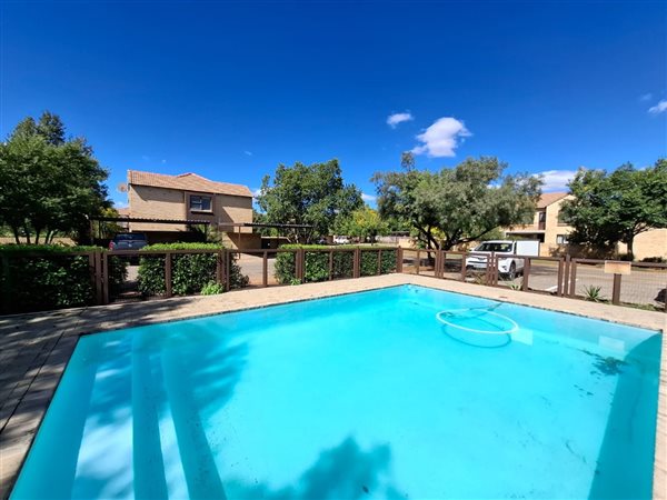 2 Bedroom Townhouse 2 Bedroom Townhouse