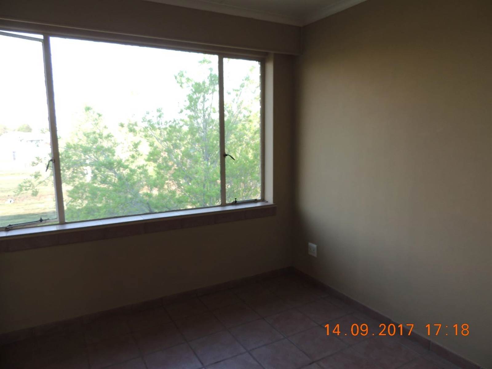3 Bed Apartment in Secunda photo number 15
