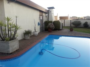 3 Bed House in Vanderbijlpark CE5